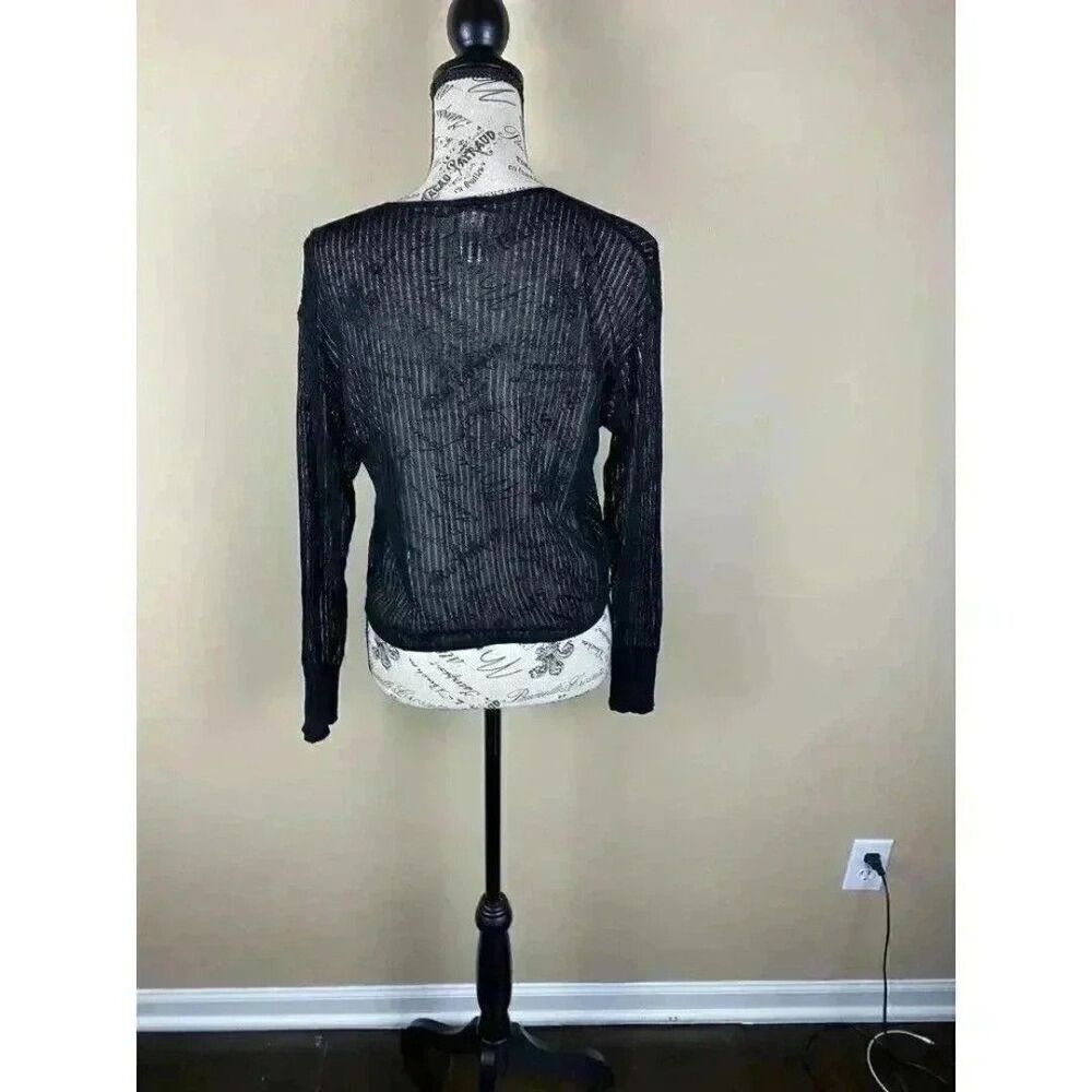 3/$25 Bundle of Women's Tee shirt-size XS - Picture 6 of 8